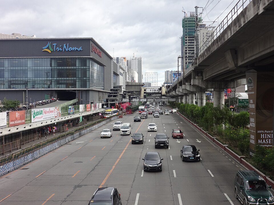 Trinoma